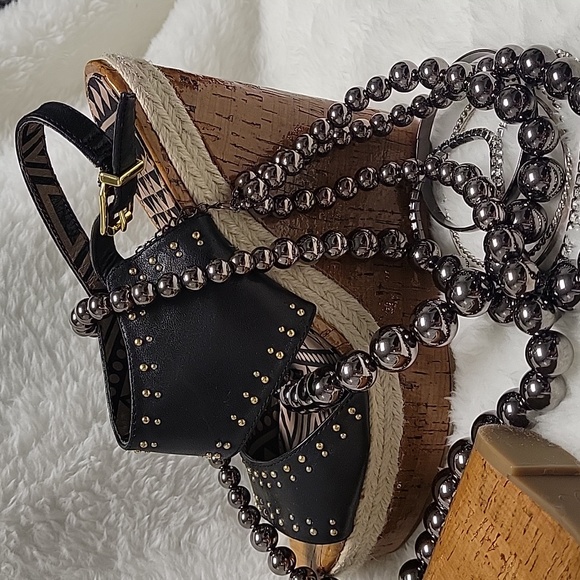 🆕️NWOT Bundle Jessica Simpson Wedges-Sexy Necklace, Earrings, and 5 Bracelets!! - Picture 7 of 9